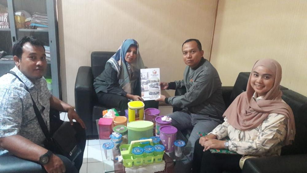 Penyerahan Laporan Divisi PHL