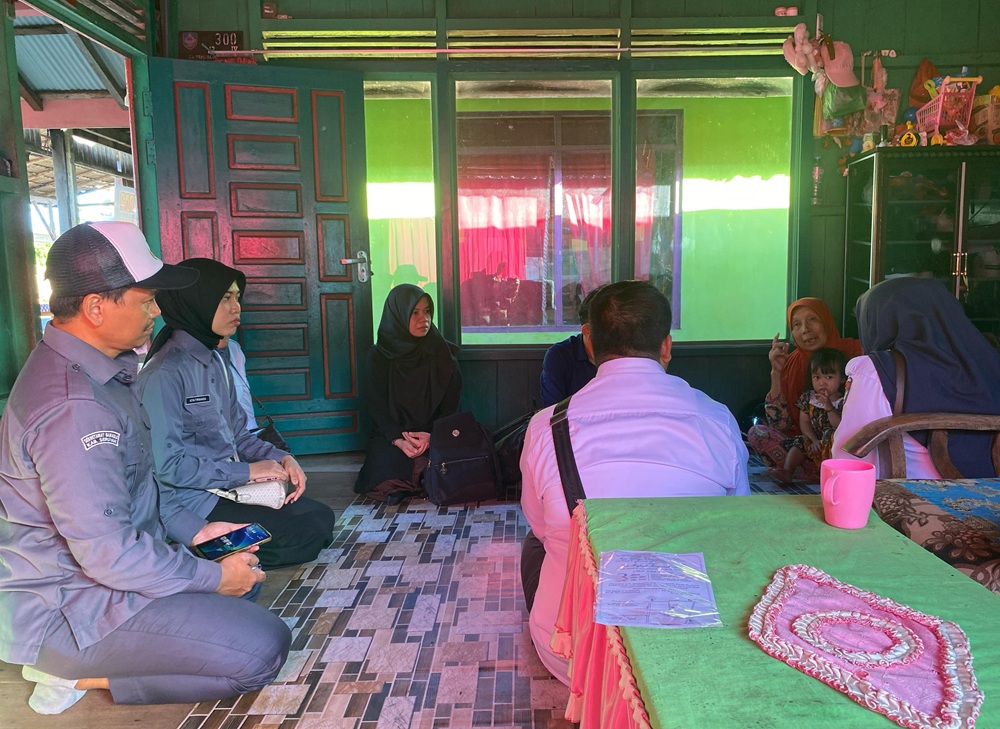KPU Seruyan Lakukan Coklit PDPB di Desa Sungai Undang, Bawaslu Lakukan Pengawasan Langsung