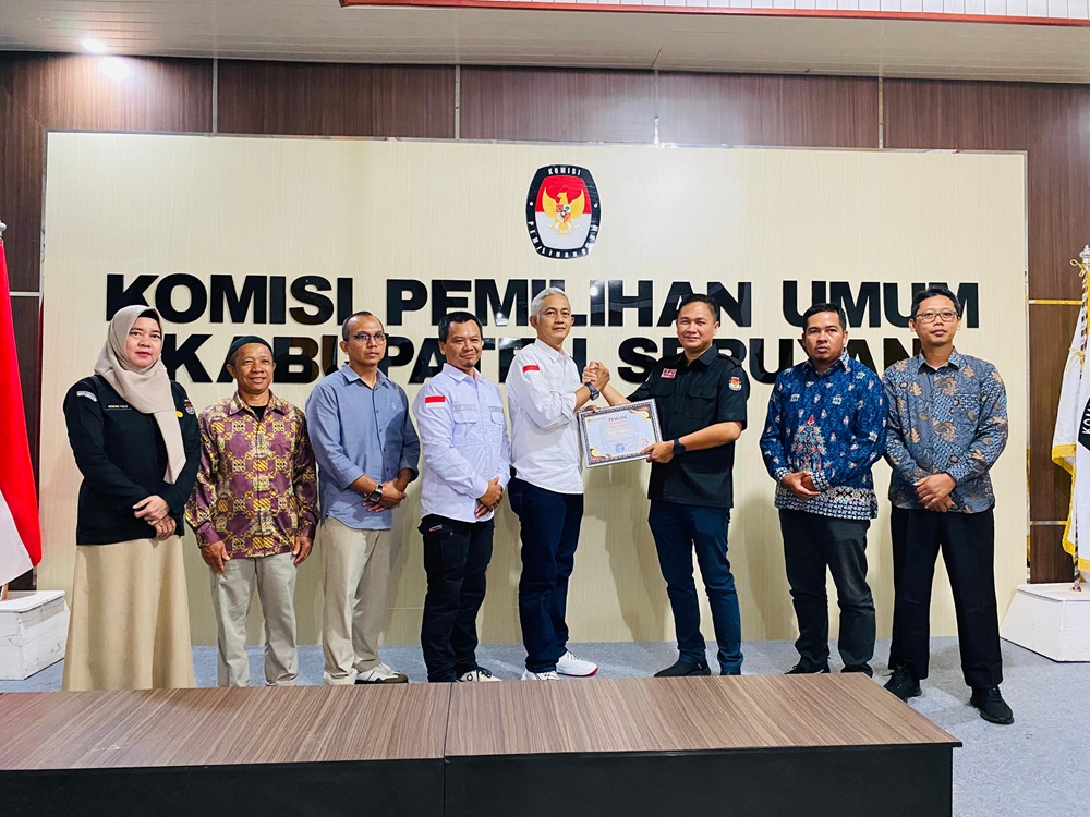 Bawaslu Kabupaten Seruyan Terima Penghargaan dari KPU Seruyan atas Dukungan dalam Pilkada 2024