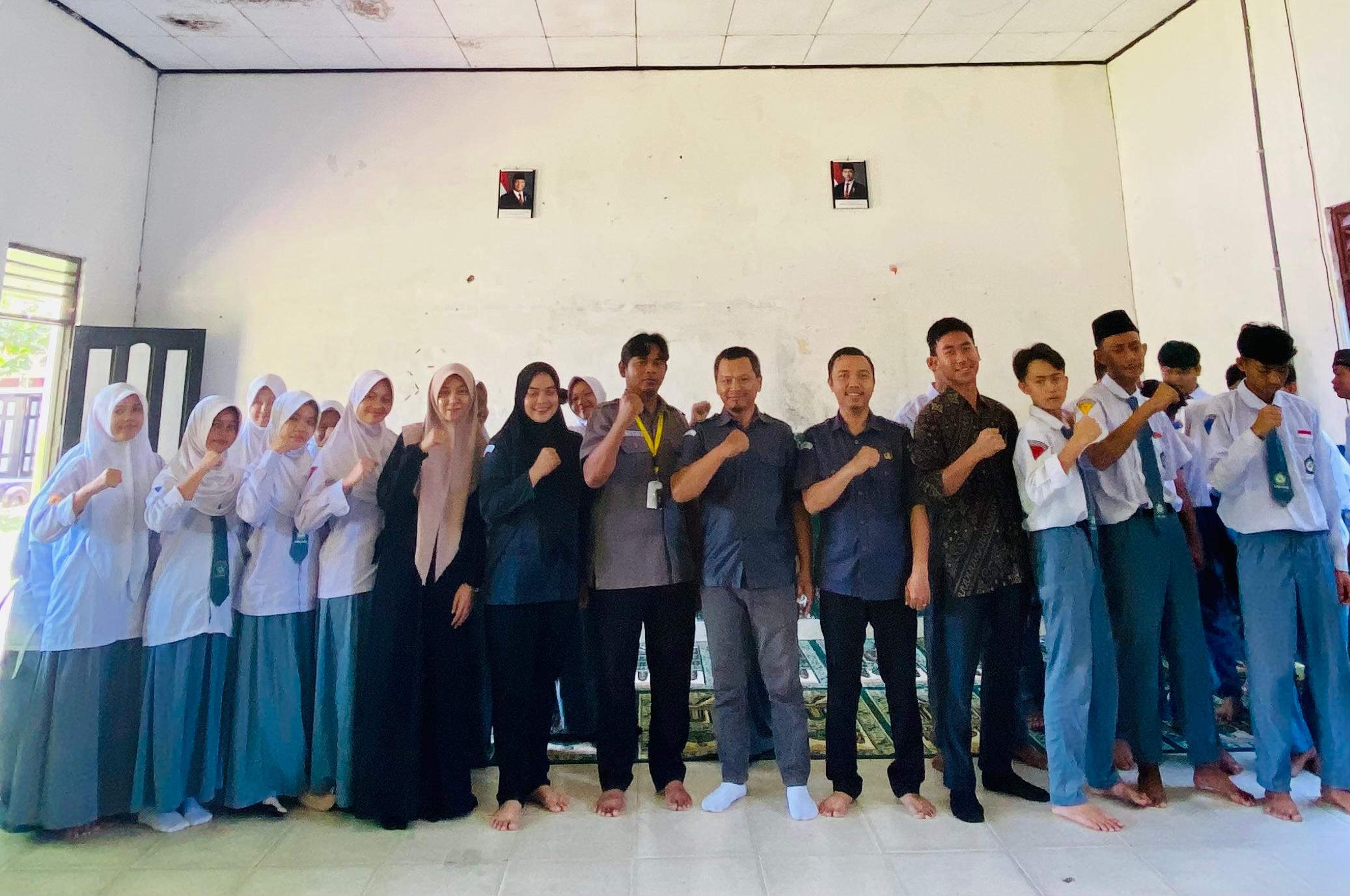 Bawaslu Kabupaten Seruyan Gelar Uji Petik dan Sosialisasi Pendidikan Pemilih Pemula di MA Darul Mukmin