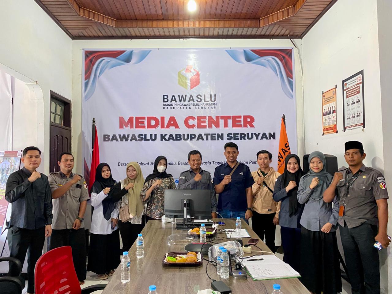 Bawaslu Kabupaten Seruyan Gelar Rapat Dalam Kantor Pengelolaan Kehumasan, Peliputan, dan Informasi Publik