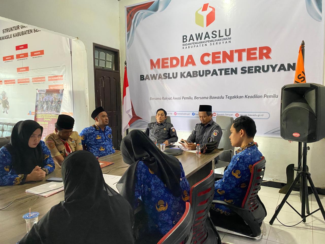 Rapat Dalam Kantor: Pembinaan SDM Pengawas & Kesekretariatan Bawaslu Seruyan