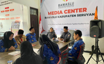 Rapat Dalam Kantor: Pembinaan SDM Pengawas & Kesekretariatan Bawaslu Seruyan